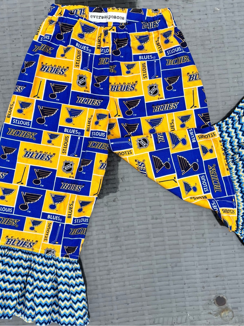 NHL St. Louis Blues Ruffled Bell Bottoms 2T